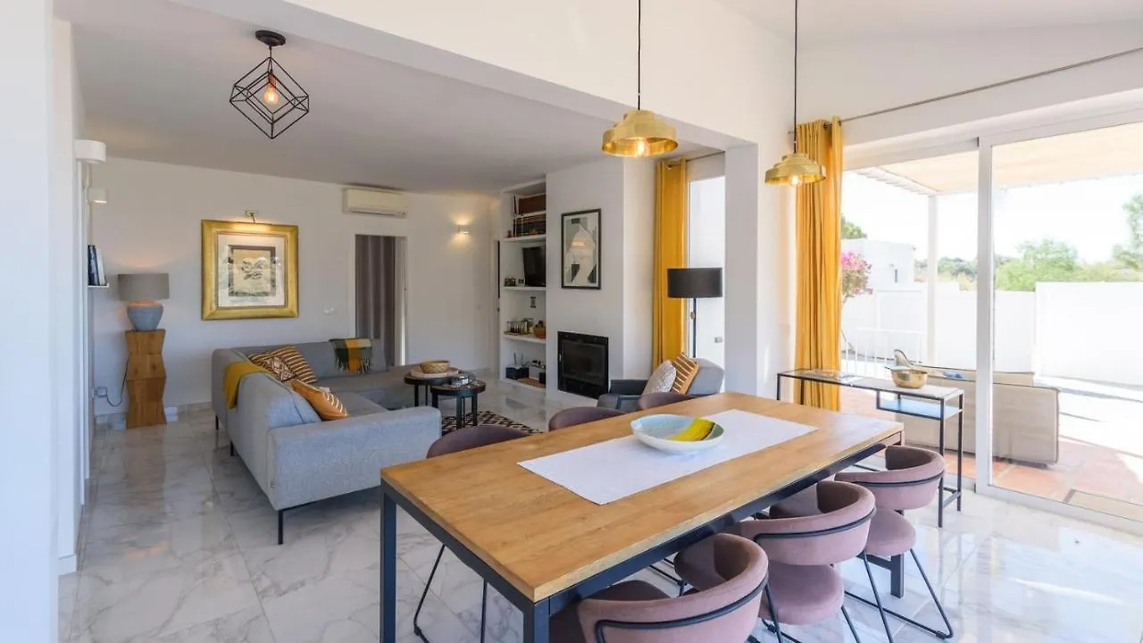 Solazhome Sayalonga By Ruralidays Spain